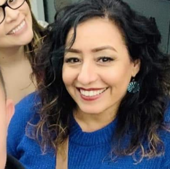 Meet your Posher, Sarah - Picture 1 of 1